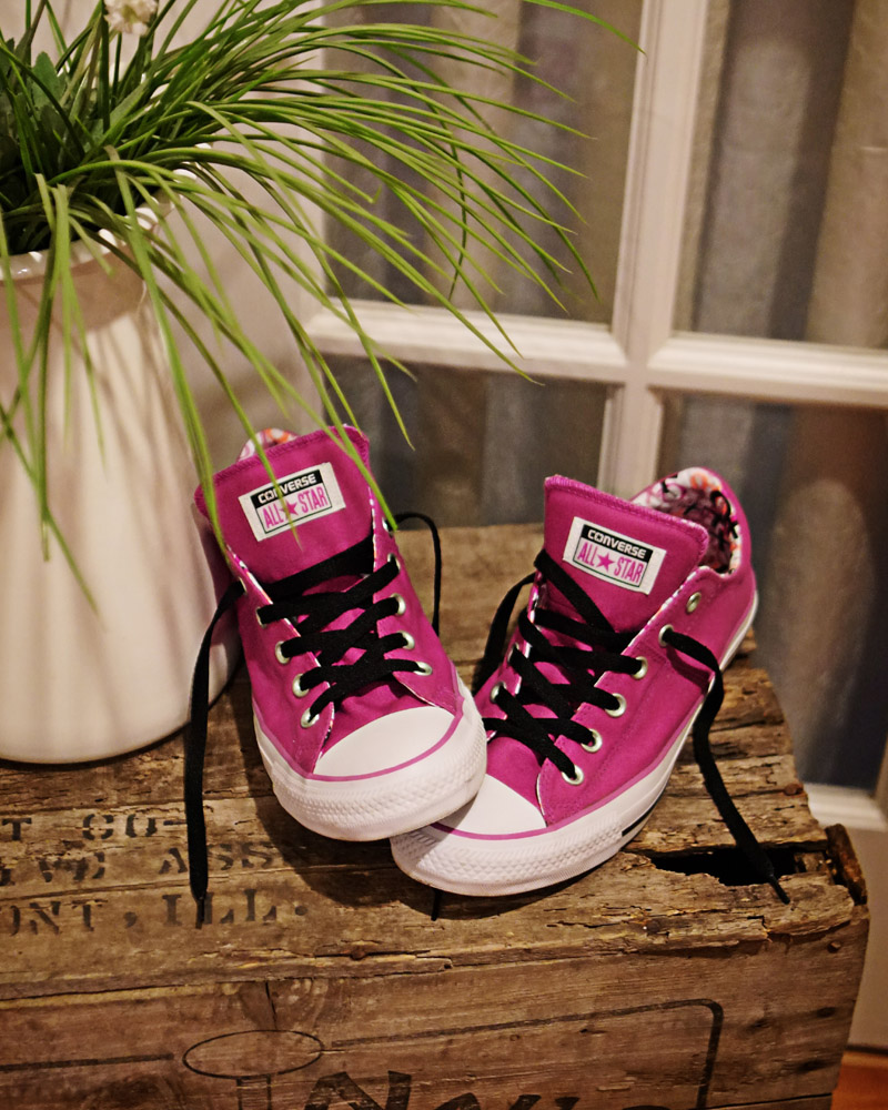 Fuschia Low Top Converse Shoes