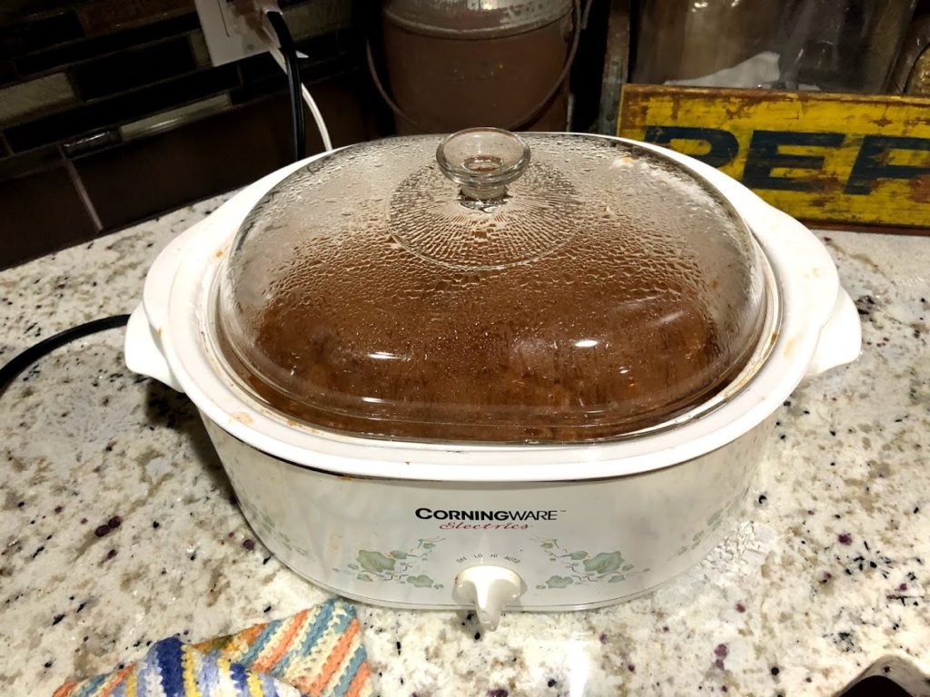 Processing apples in a crockpot for applesauce